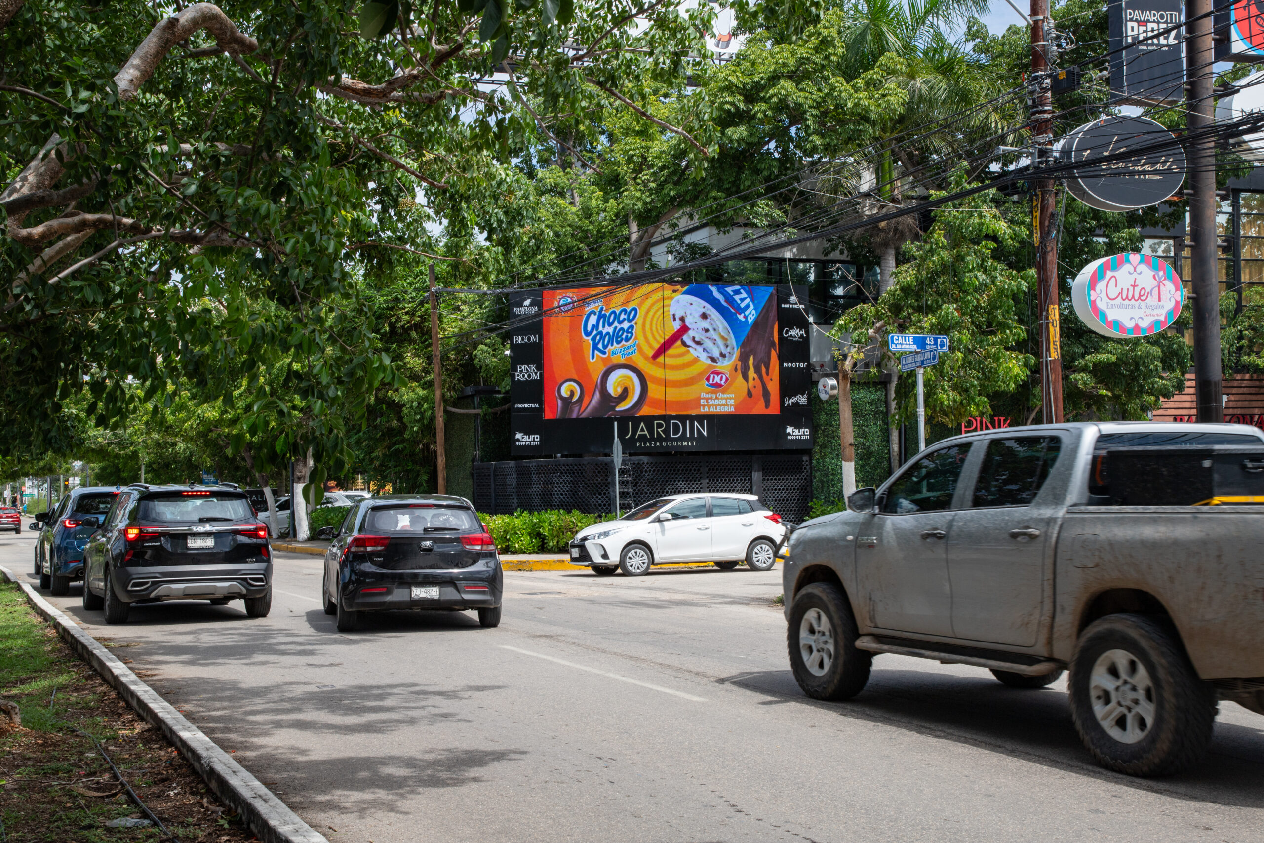 PANTALLA DIGITAL LED PLAZA JARDIN TAURO PUBLICIDAD